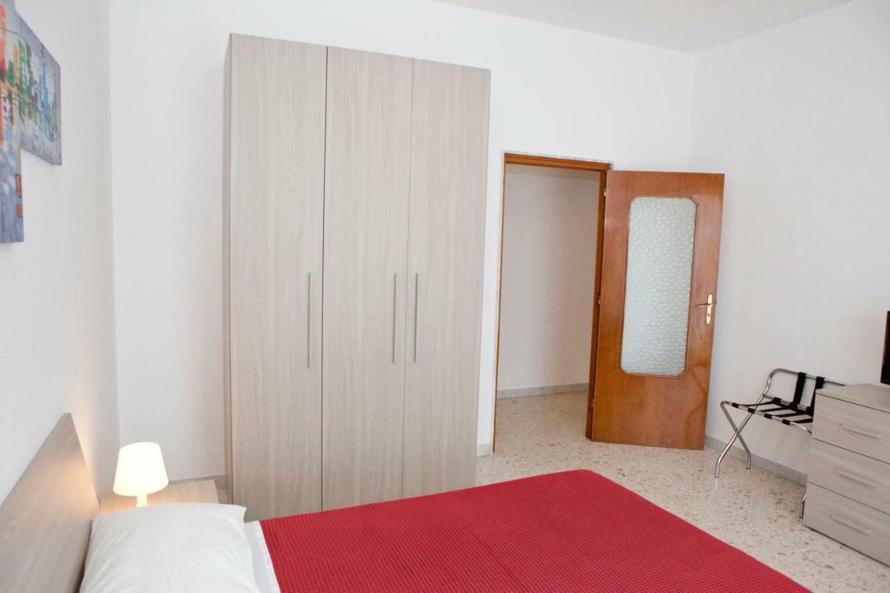 Апартаменты Maipiusenza House 2 Монополи Экстерьер фото